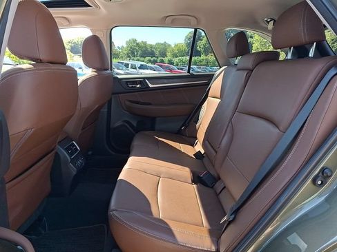 Used 2019 Subaru Outback 2.5i Touring AWD/4WD image 18