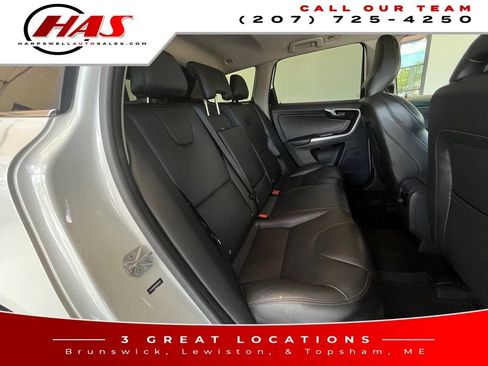 Used 2017 Volvo XC60 T6 Dynamic w/ Preferred Option Package AWD/4WD image 13