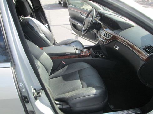 Used 2007 Mercedes-Benz S 550 image 9