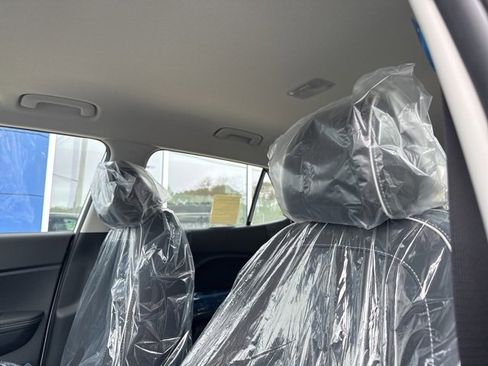 Certified 2025 Hyundai Venue Limited image 17