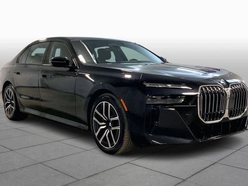Certified 2023 BMW 760i xDrive 760i xDrive image 2