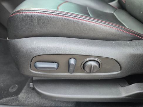 Used 2022 Chevrolet Equinox RS w/ RS Leather Package image 16