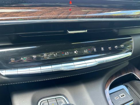 Used 2022 Cadillac Escalade Premium Luxury Platinum AWD/4WD image 60