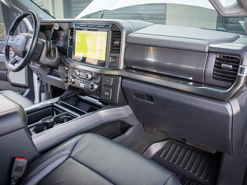 Used 2024 Ford F250 Lariat AWD/4WD image 33