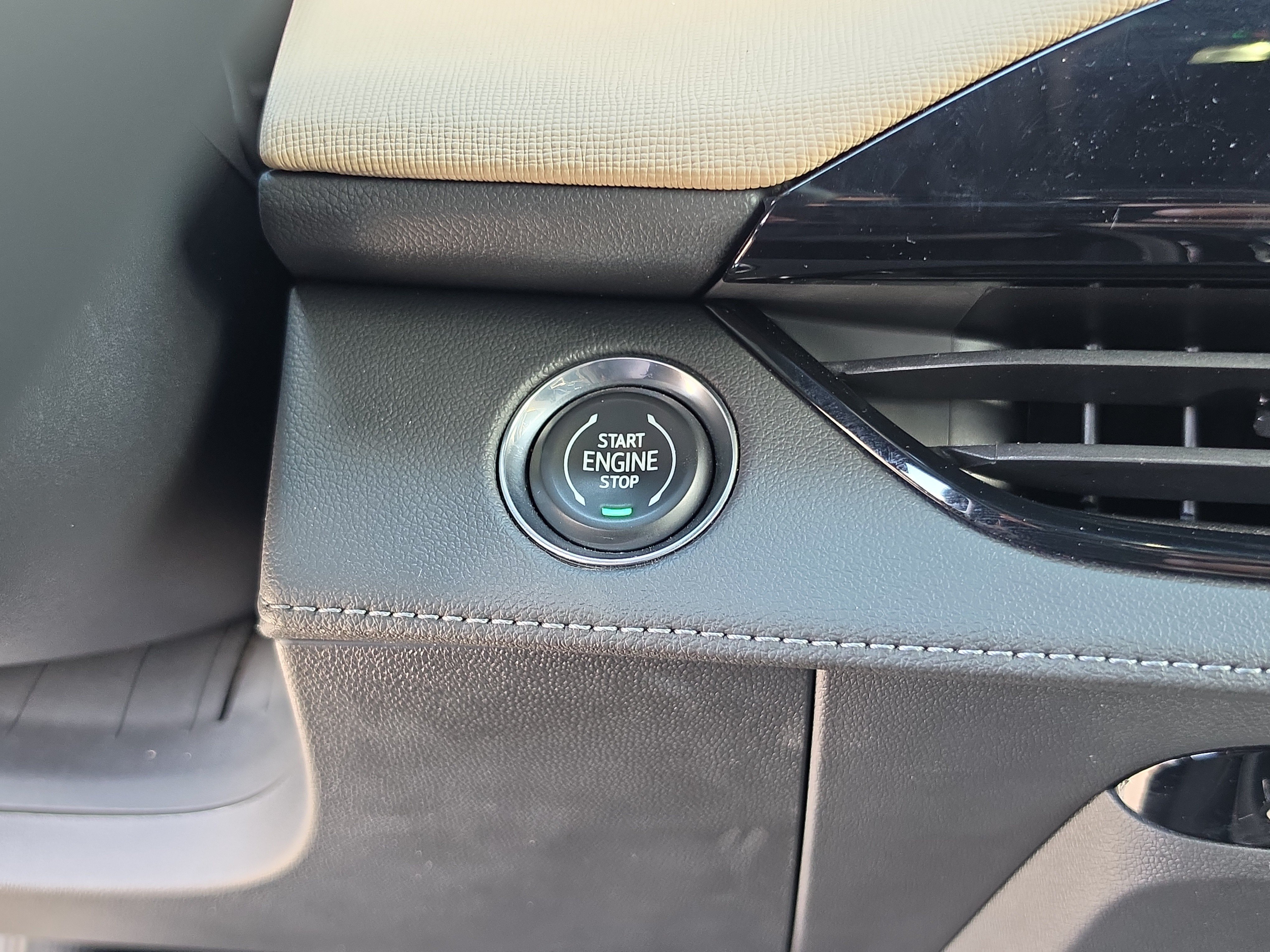 Certified 2026 Buick Enclave Preferred FWD image 28