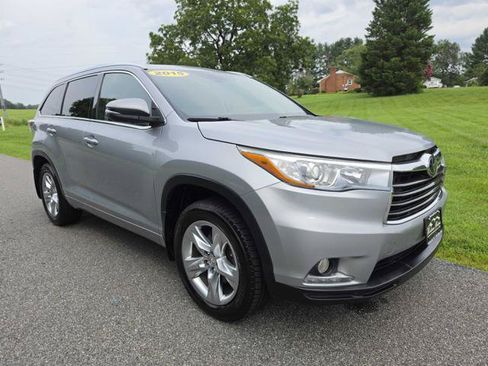 Used 2015 Toyota Highlander Limited Platinum AWD/4WD image 4