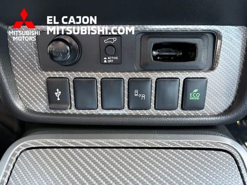 Used 2022 Mitsubishi Outlander SEL image 22