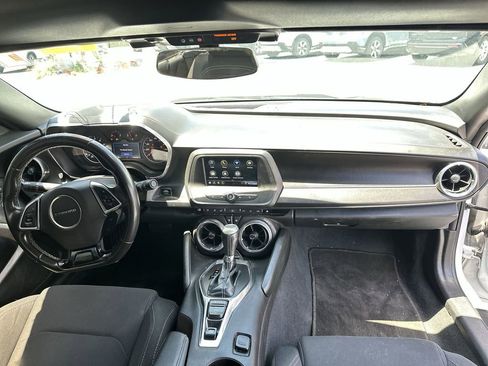 Used 2019 Chevrolet Camaro LT RWD image 10