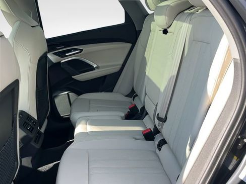 Used 2025 Audi Q5 Premium Plus w/ Premium Plus AWD/4WD image 21