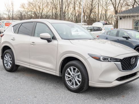 Used 2024 MAZDA CX-5 AWD 2.5 S w/ Select Package image 4