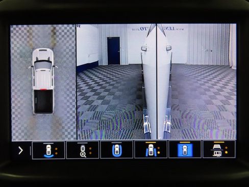 Used 2020 Chevrolet Silverado 2500 LTZ w/ LTZ Premium Package image 21