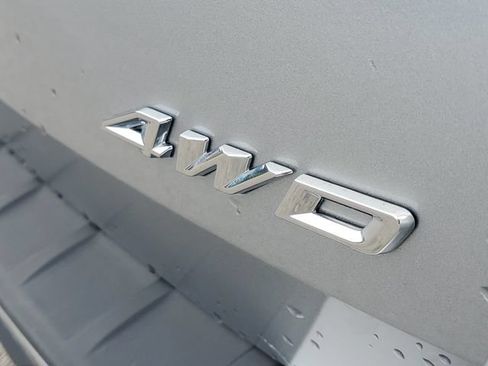 Used 2024 Ford Explorer XLT w/ Equipment Group 202A AWD/4WD image 6