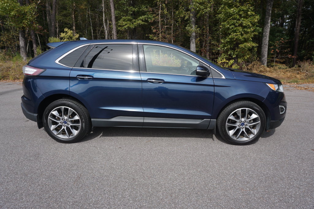 Used 2017 Ford Edge Titanium w/ Technology Package FWD image 23