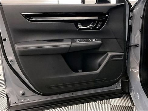 Used 2025 Honda CR-V EX-L image 21