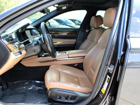 Used 2015 BMW 750Li xDrive image 14