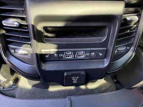 Used 2022 RAM 1500 Limited image 32