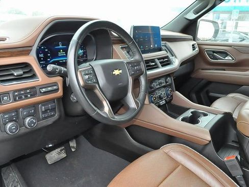 Used 2023 Chevrolet Tahoe High Country image 9