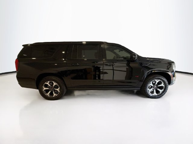 Certified 2026 GMC Yukon XL AT4 Ultimate AWD/4WD image 8