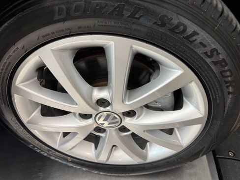 Used 2013 Volkswagen Jetta SE FWD image 26