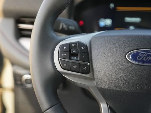 Used 2025 Ford Explorer Active w/ Active Comfort Package image 24