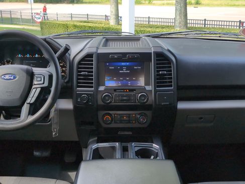 Used 2019 Ford F150 XL w/ Equipment Group 101A Mid AWD/4WD image 28