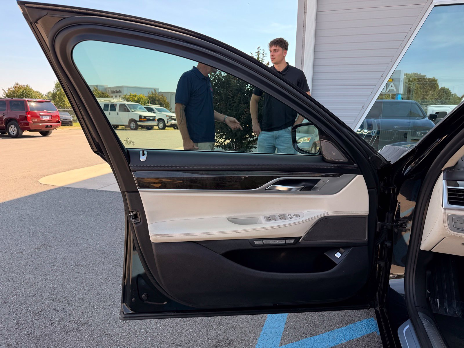Used 2018 BMW 750i xDrive AWD/4WD image 18