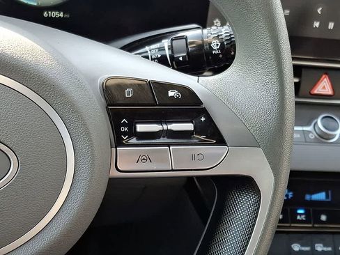 Used 2024 Hyundai Elantra SEL image 22