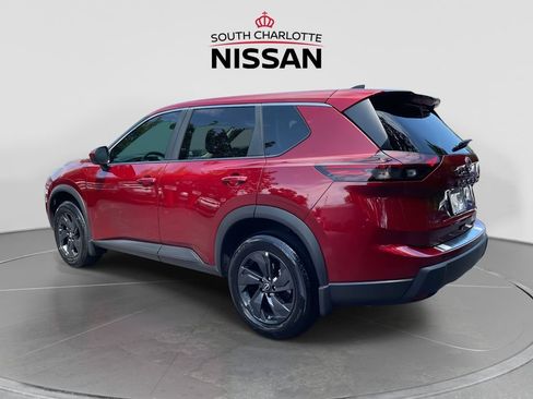 Used 2026 Nissan Rogue SV FWD image 4