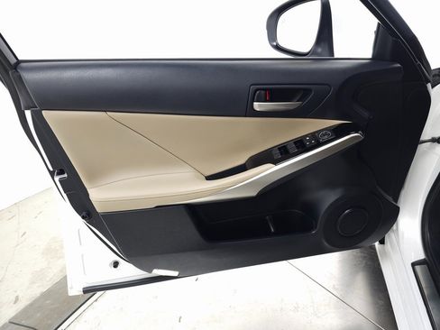 Used 2018 Lexus IS 300 300 w/ Premium Package image 13