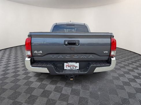 Used 2023 Toyota Tacoma SR5 AWD/4WD image 5