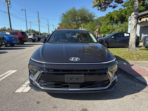 Used 2025 Hyundai Sonata SEL FWD image 3