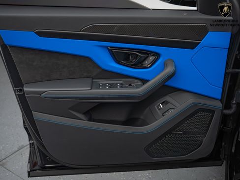 Used 2024 Lamborghini Urus S image 37