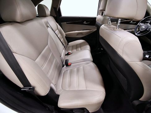 Used 2017 Kia Sorento EX w/ EX Advanced Touring Package image 17