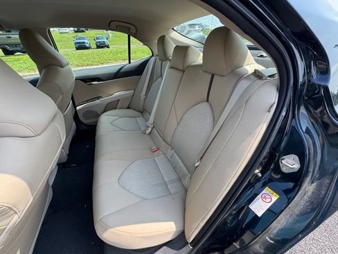 Used 2019 Toyota Camry LE FWD image 14