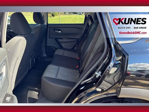 Used 2024 Nissan Rogue SV image 23