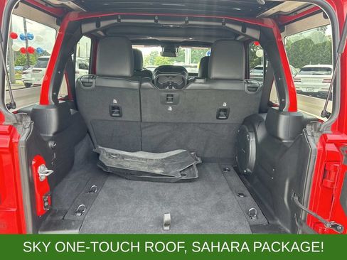 Used 2025 Jeep Wrangler Unlimited Sahara w/ Safety Group AWD/4WD image 11