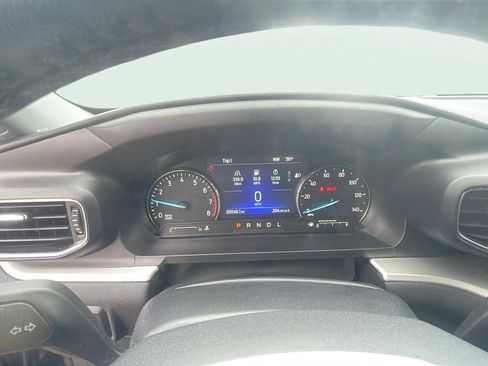 Used 2023 Ford Explorer XLT w/ Equipment Group 202A image 15