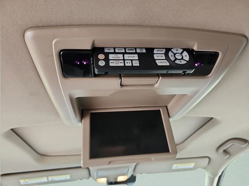 Used 2017 Honda Pilot Touring image 36