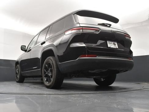 Used 2024 Jeep Grand Cherokee L Altitude AWD/4WD image 22