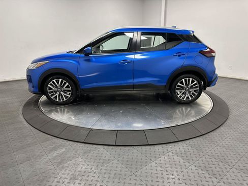 Used 2021 Nissan Kicks SV FWD image 8