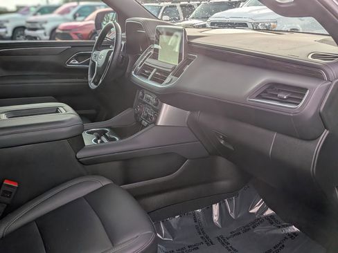 Certified 2024 Chevrolet Suburban Z71 w/ Luxury Package image 22