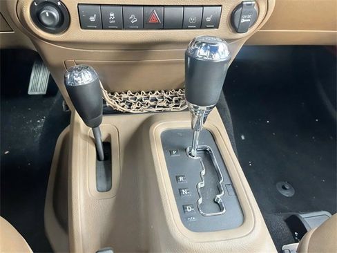 Used 2015 Jeep Wrangler Rubicon w/ Dual Top Group image 17