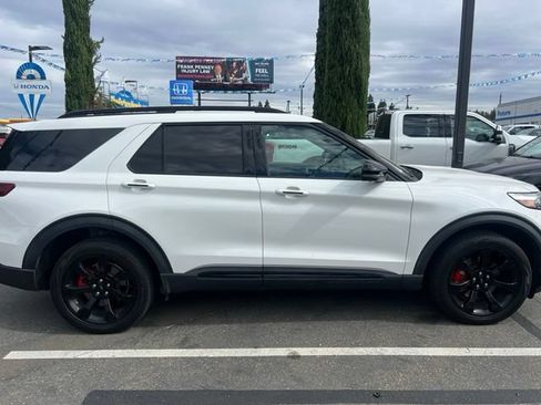 Used 2022 Ford Explorer ST AWD/4WD image 6