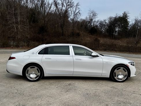 Used 2025 Mercedes-Benz Maybach S 680 4MATIC image 7
