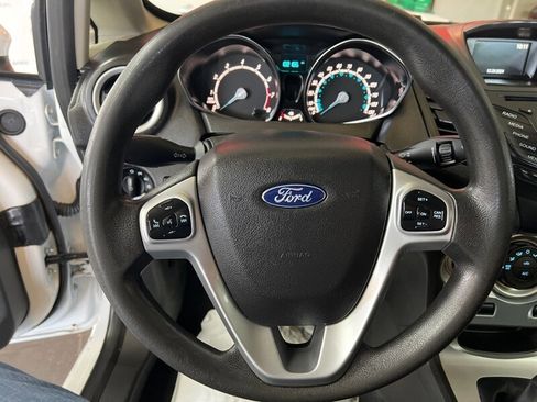 Used 2018 Ford Fiesta SE image 15
