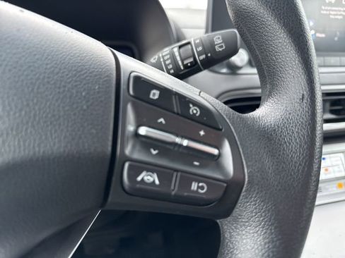 Used 2023 Hyundai Kona SE w/ Cargo Package image 21