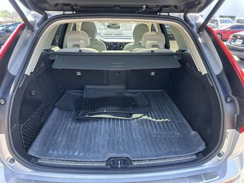 Used 2022 Volvo XC60 B5 Inscription w/ Advanced Package FWD image 15