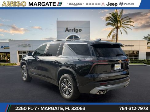 Used 2026 Chevrolet Traverse LT w/ Enhanced Driving Package FWD image 5