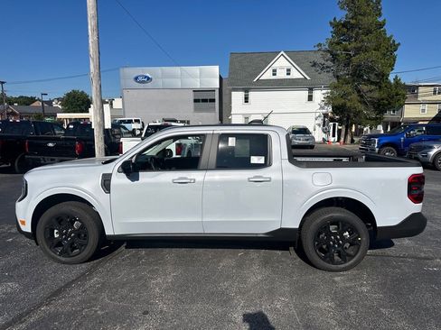 New 2025 Ford Maverick Lariat w/ Black Appearance Package image 10