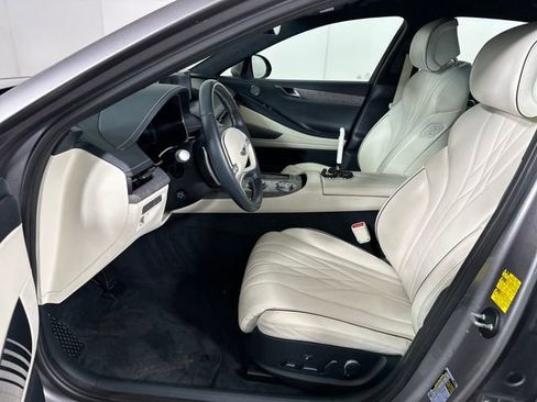 Used 2023 Genesis G80 image 11